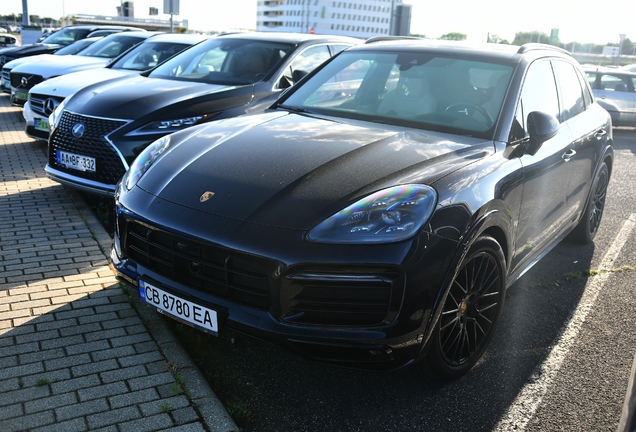 Porsche 9YA Cayenne GTS