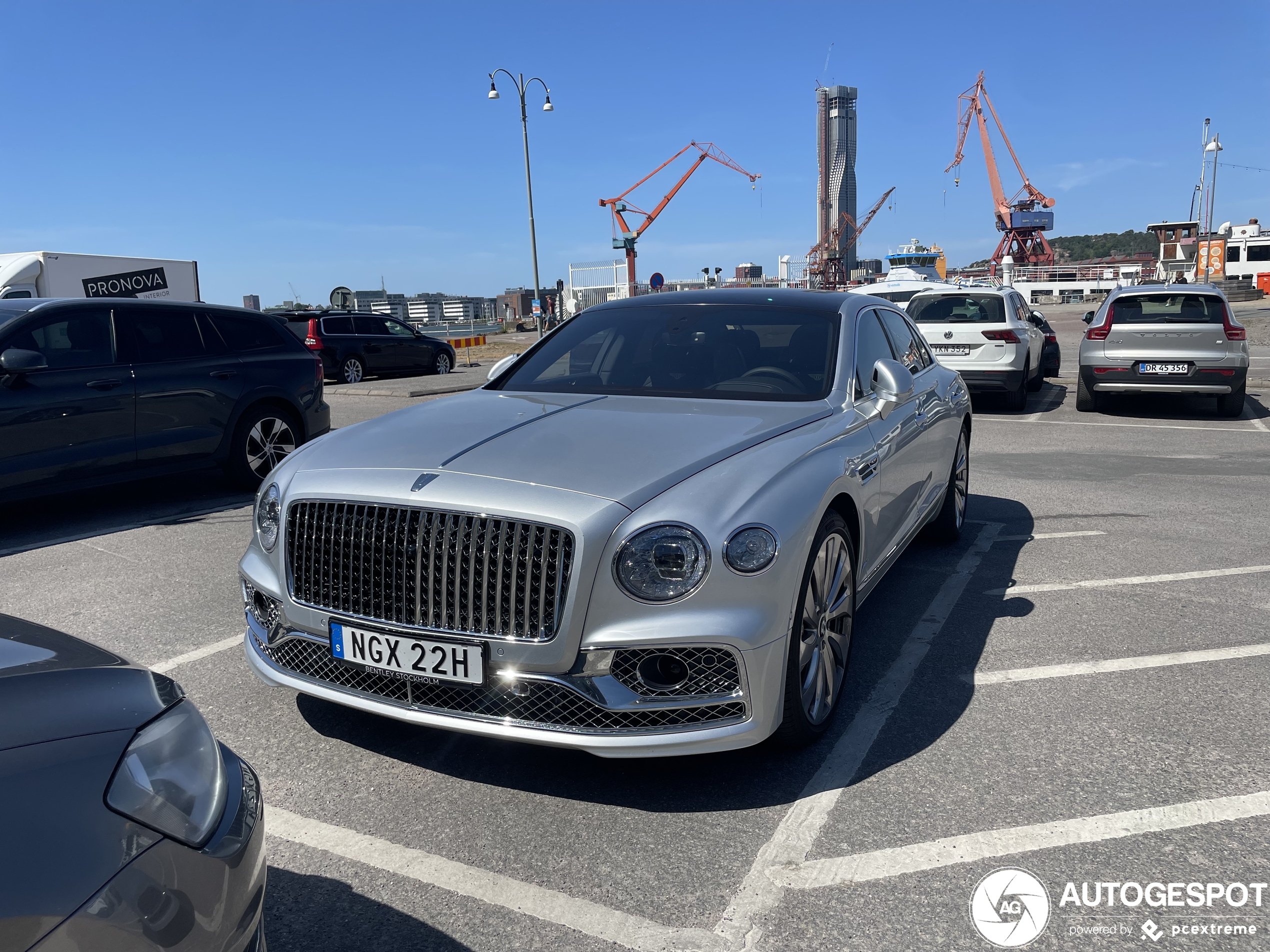 Bentley Flying Spur Hybrid