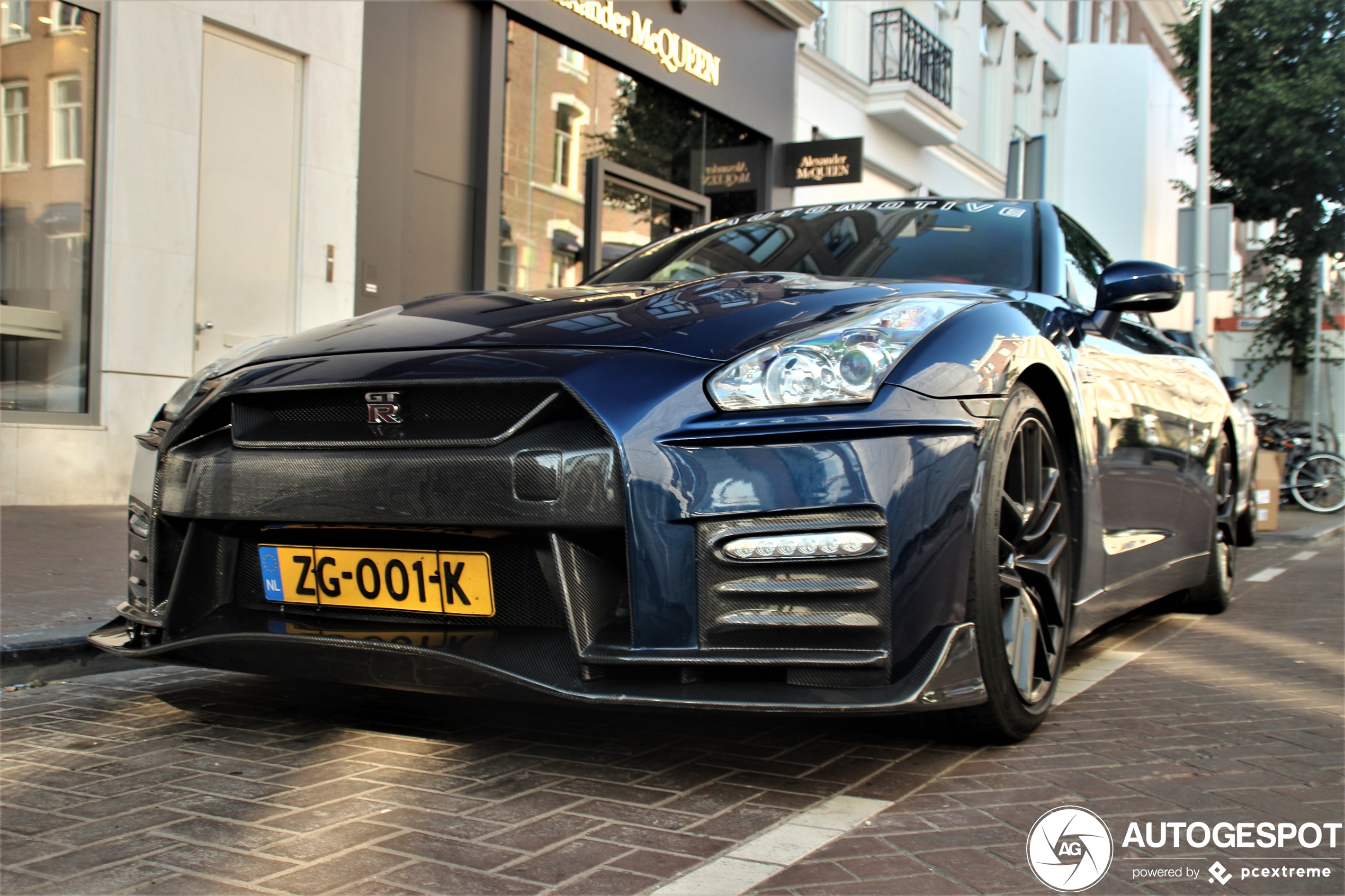 Nissan GT-R 2011