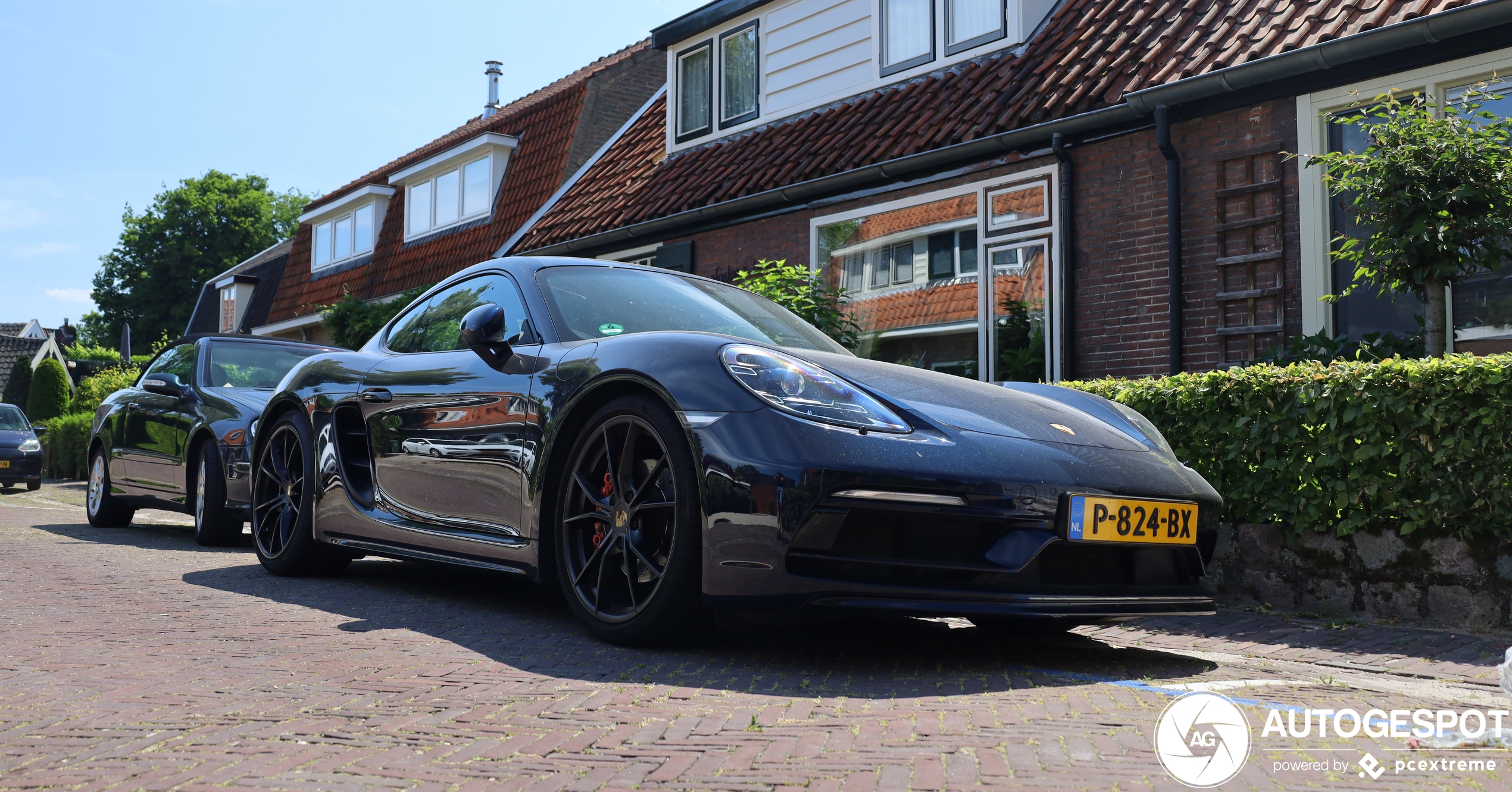 Porsche 718 Cayman S