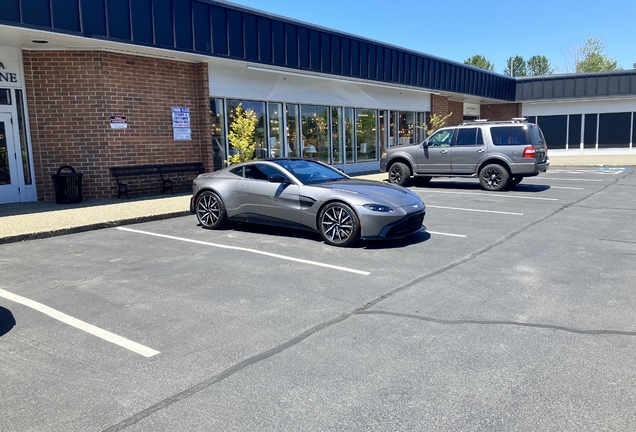 Aston Martin V8 Vantage 2018