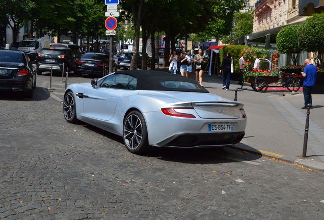 Aston Martin Vanquish Volante