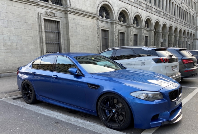 BMW M5 F10 2011