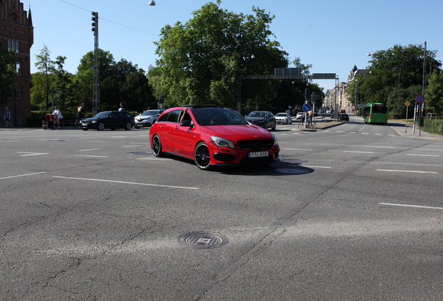 Mercedes-Benz CLA 45 AMG Shooting Brake