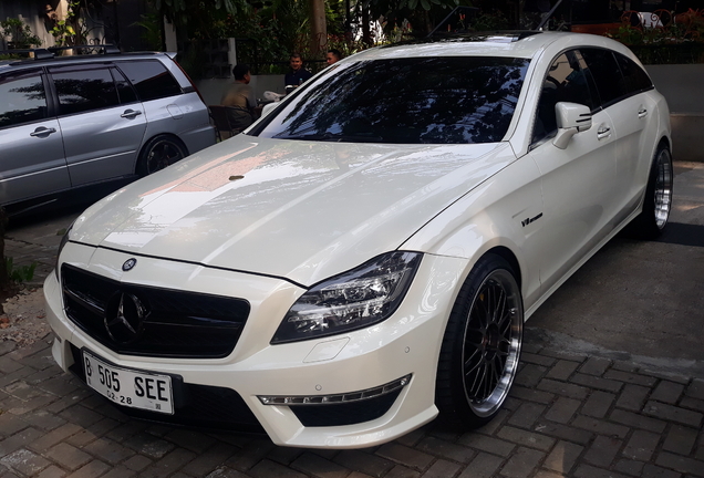 Mercedes-Benz CLS 63 AMG X218 Shooting Brake