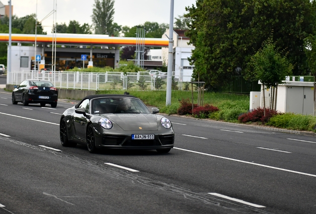 Porsche 992 Carrera 4 GTS Cabriolet