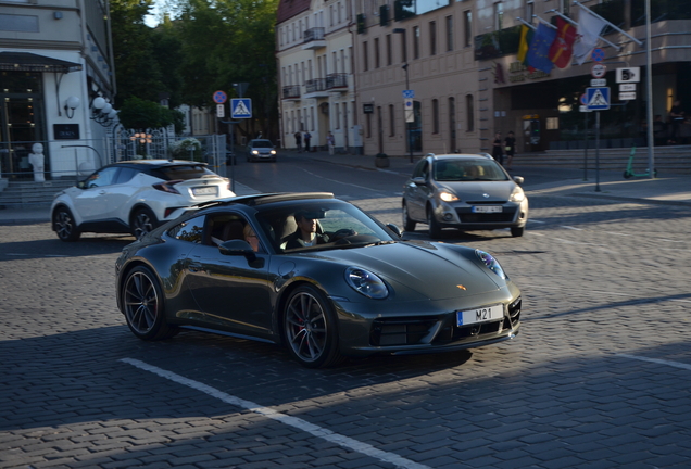 Porsche 992 Carrera 4S