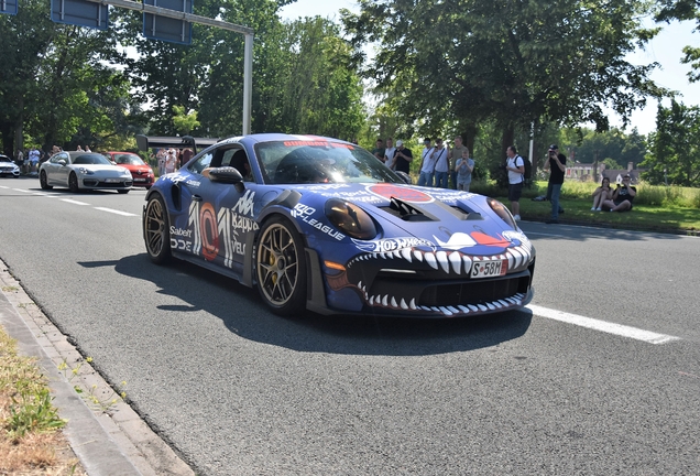 Porsche 992 GT3 RS Weissach Package