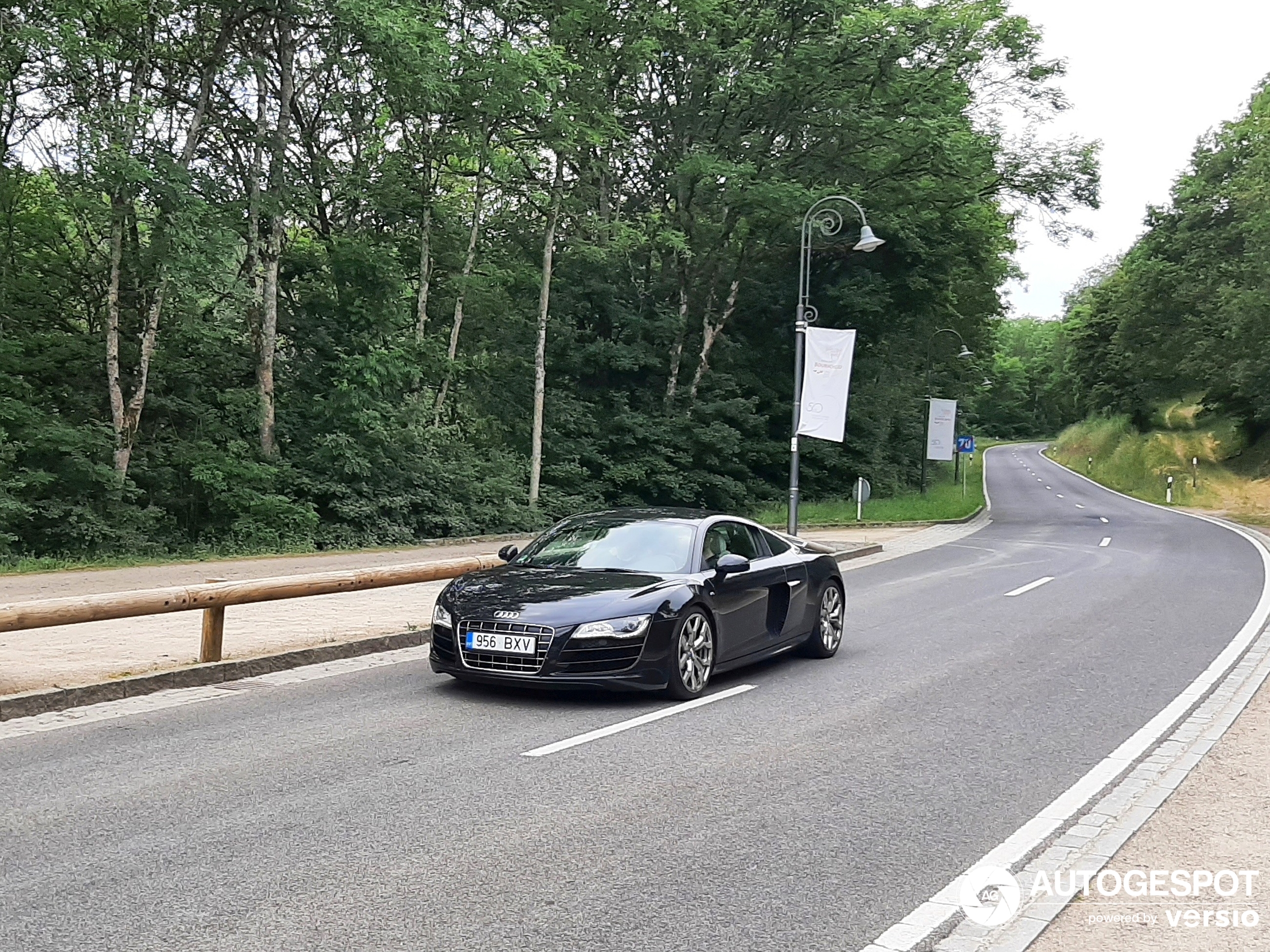 Audi R8 V10