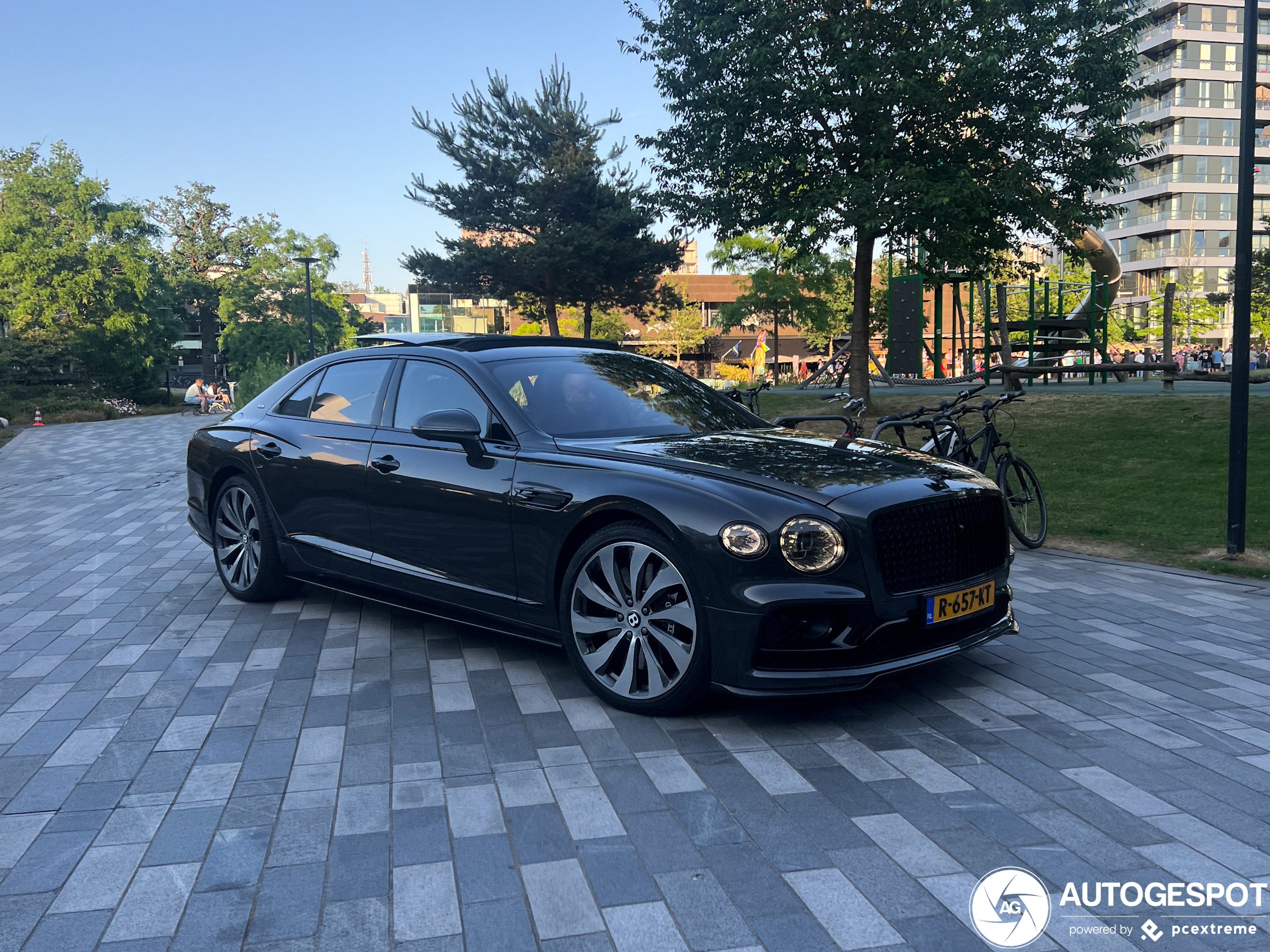 Bentley Flying Spur V8 2021 First Edition