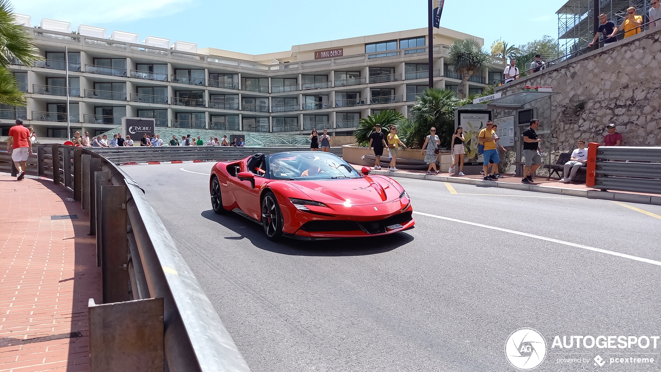 Ferrari SF90 Spider