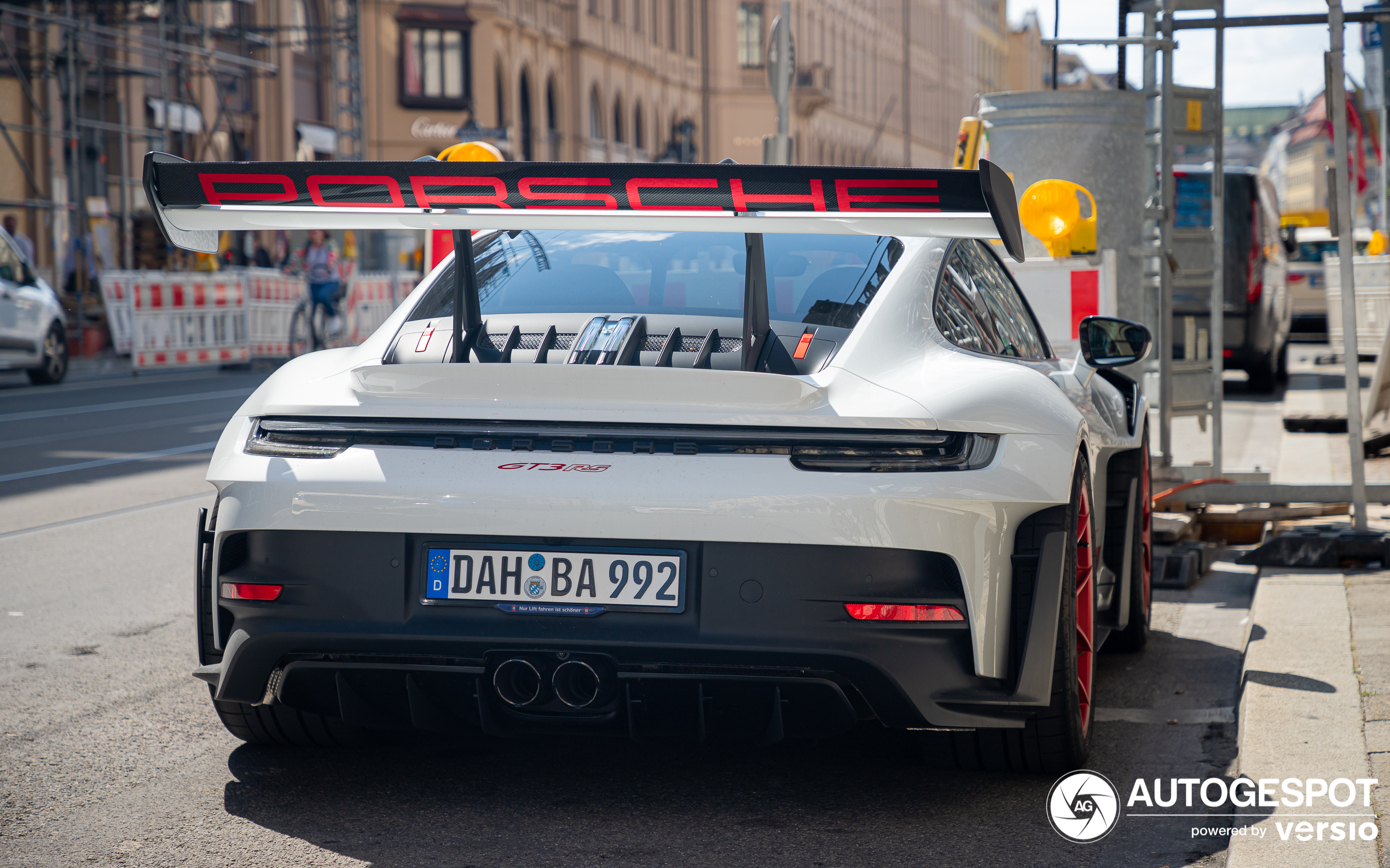 Porsche 992 GT3 RS Weissach Package