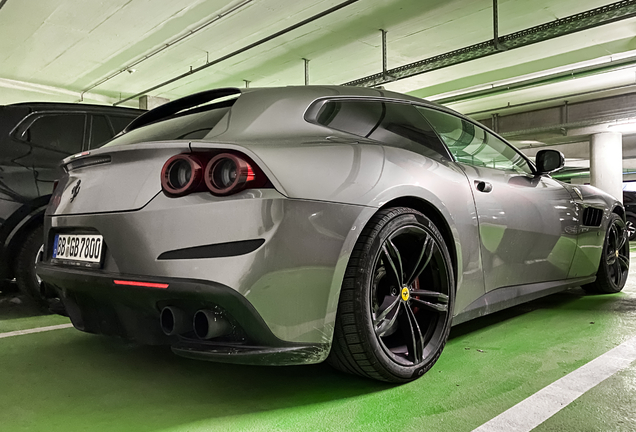 Ferrari GTC4Lusso