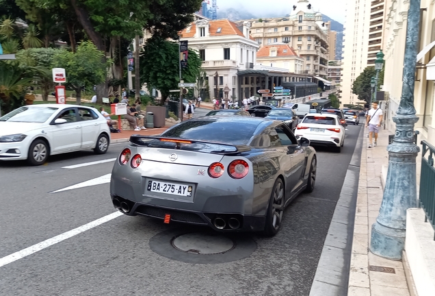 Nissan GT-R