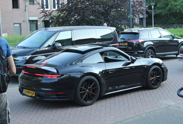 Porsche 992 Carrera 4S