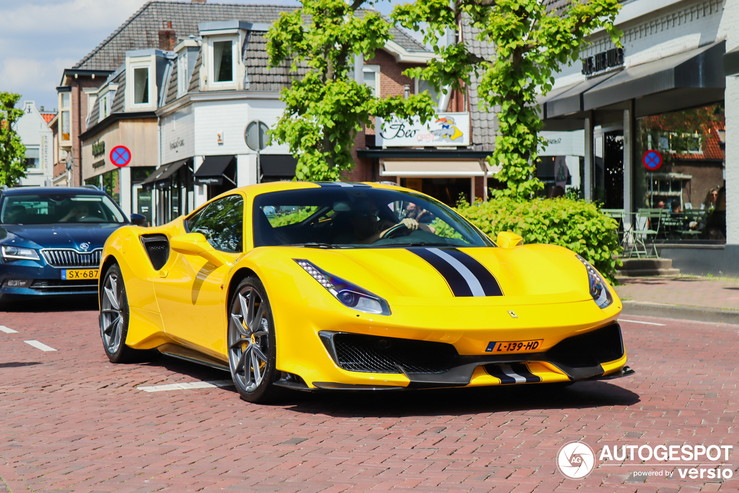 Ferrari 488 Pista