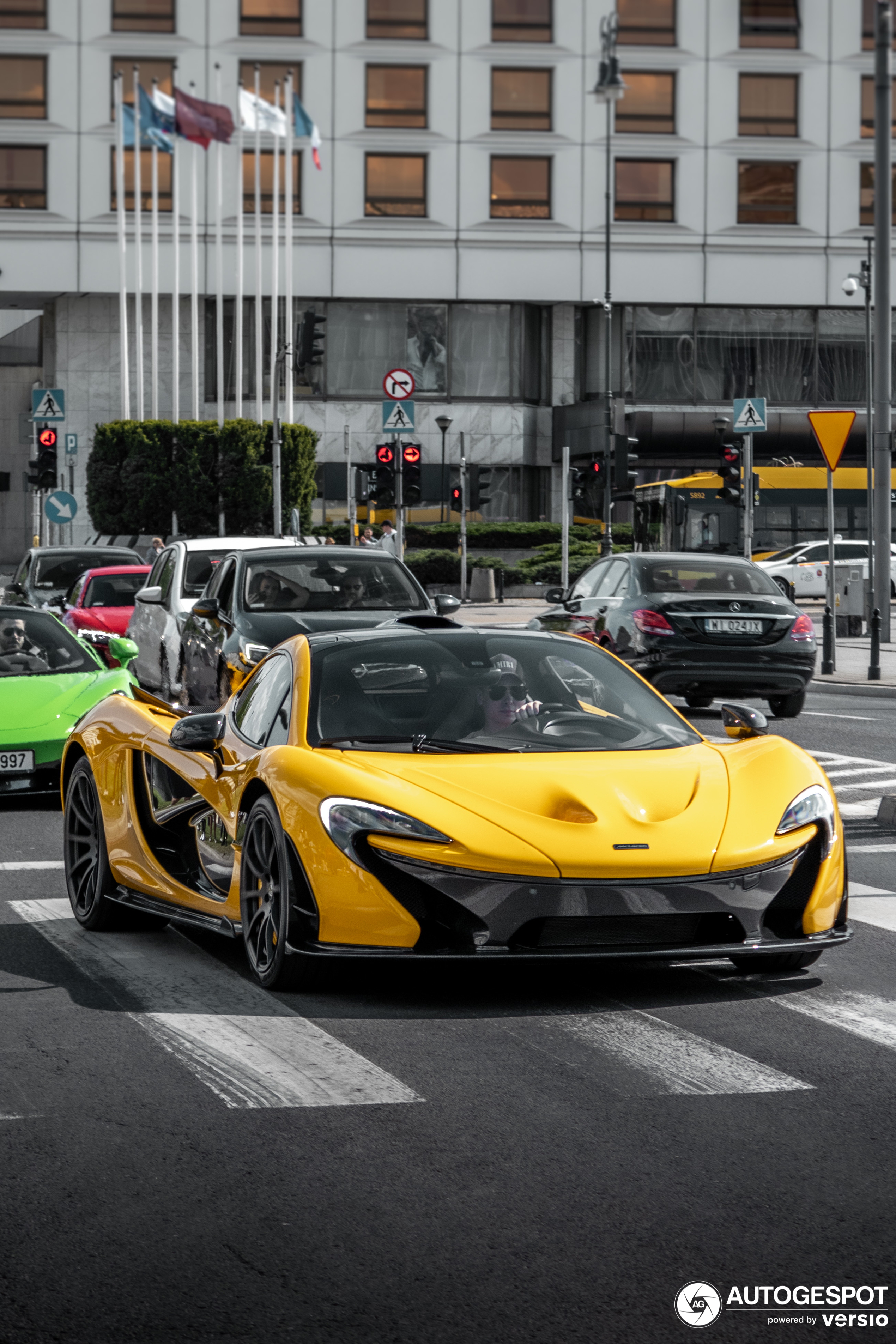 McLaren P1