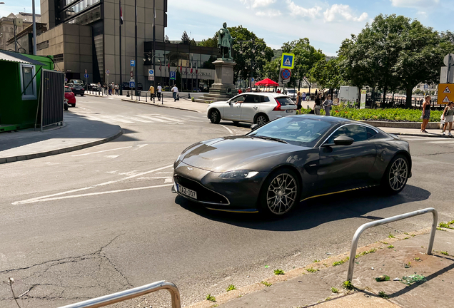 Aston Martin V8 Vantage 2021 007 Edition