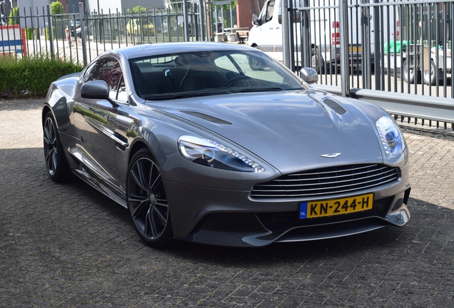 Aston Martin Vanquish 2013