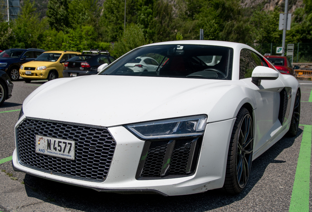 Audi R8 V10 Plus 2015