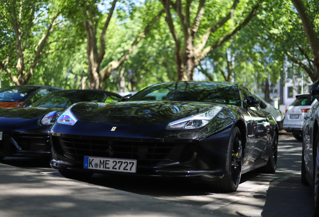 Ferrari GTC4Lusso