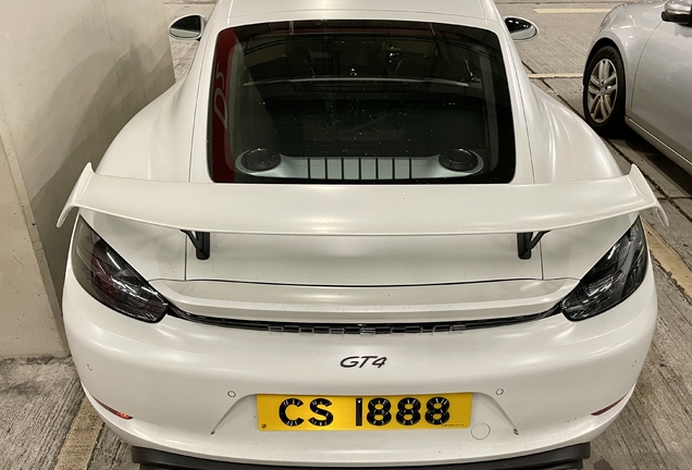 Porsche 718 Cayman GT4