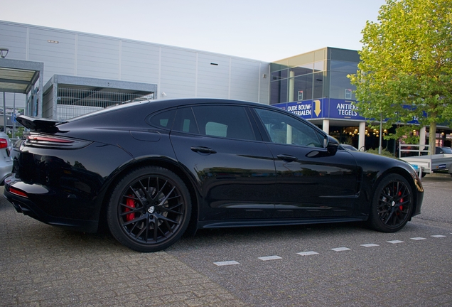 Porsche 971 Panamera GTS MkI