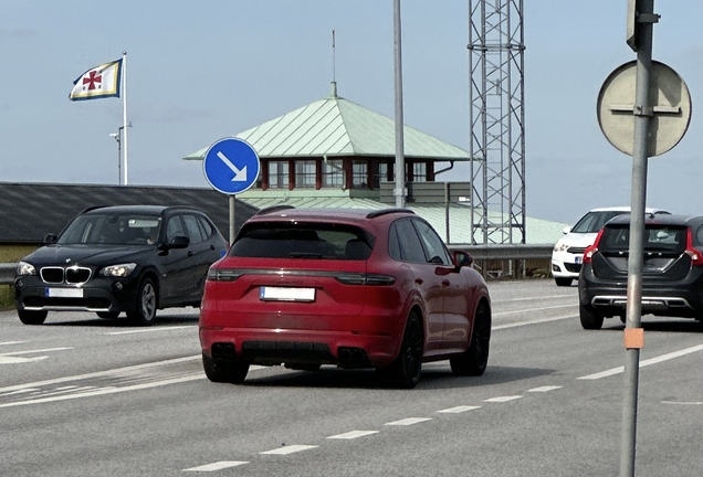 Porsche 9YA Cayenne GTS