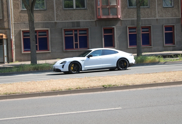 Porsche Taycan Turbo S