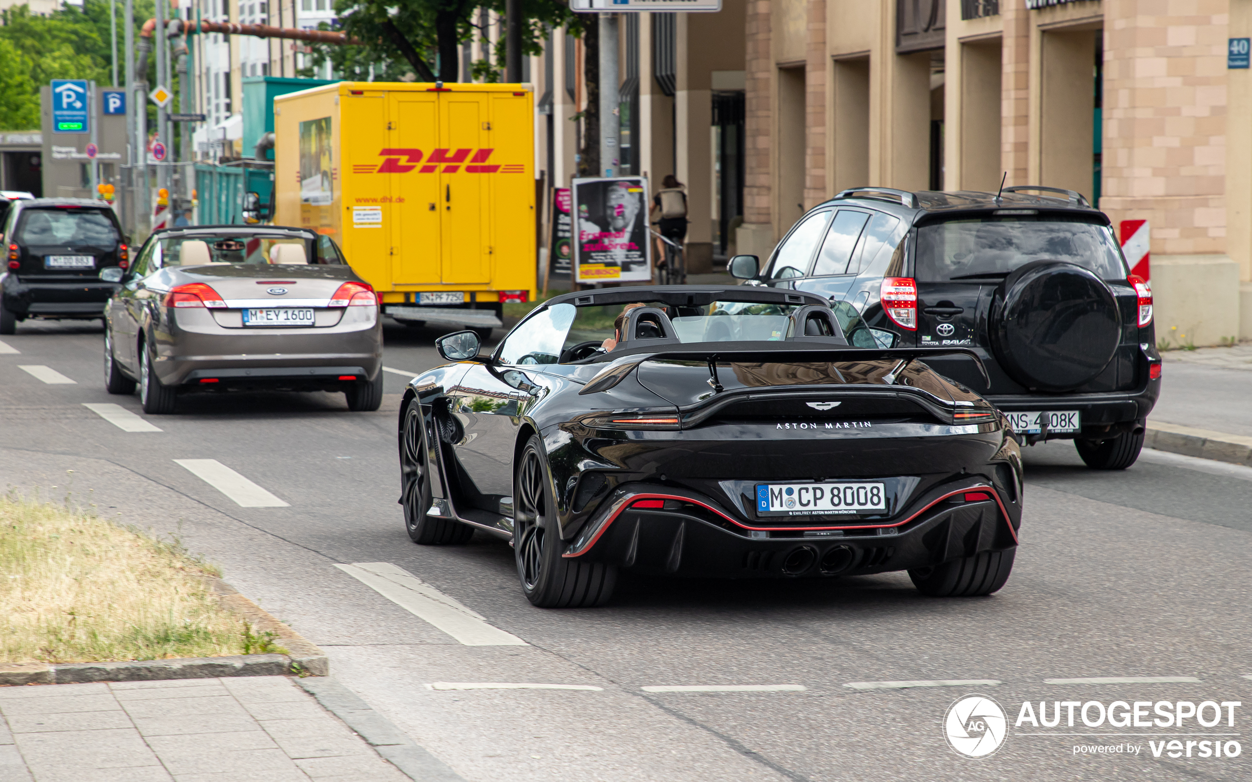 Aston Martin V12 Vantage Roadster 2023