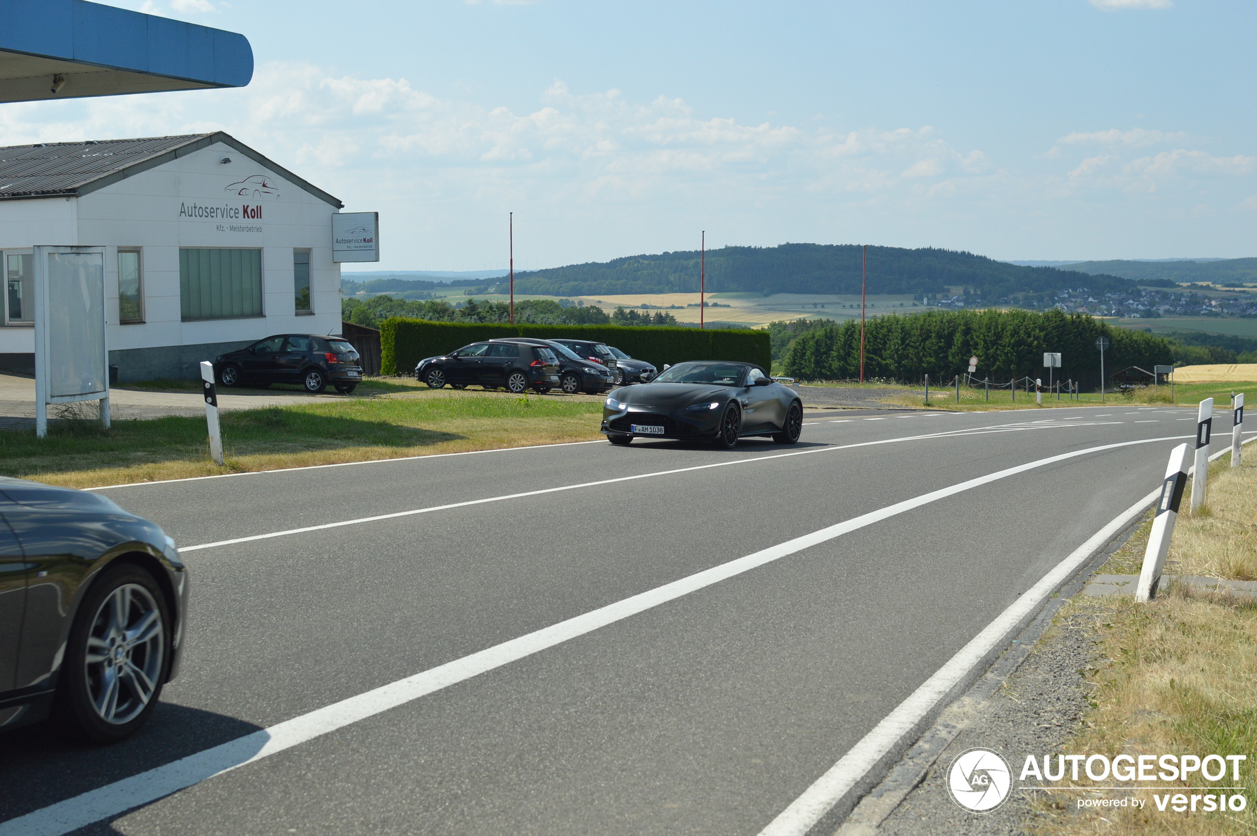 Aston Martin V8 Vantage Formula 1 Edition Roadster