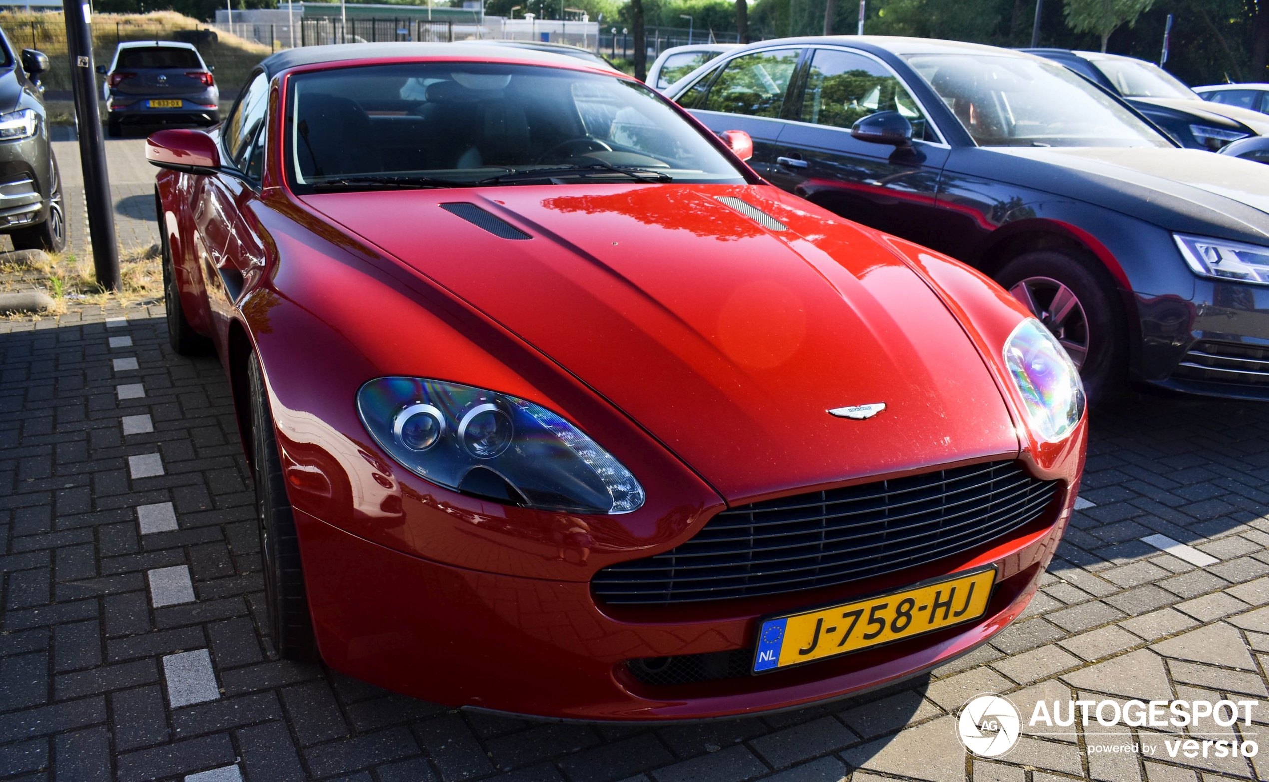 Aston Martin V8 Vantage Roadster