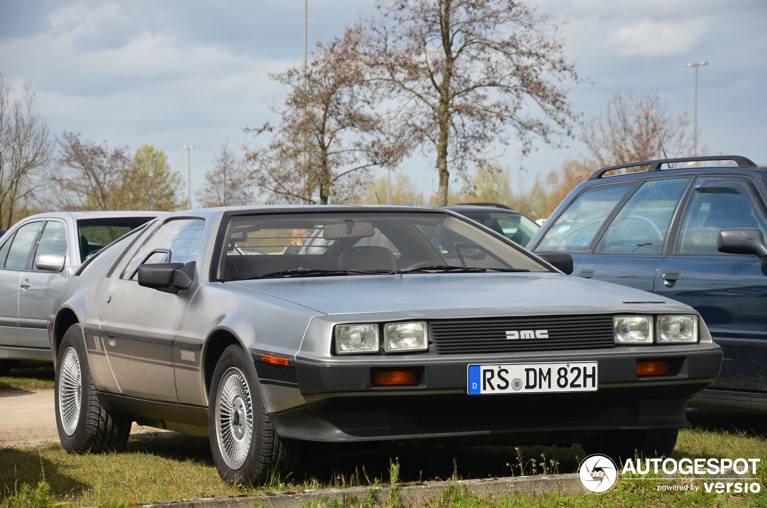 DeLorean DMC-12