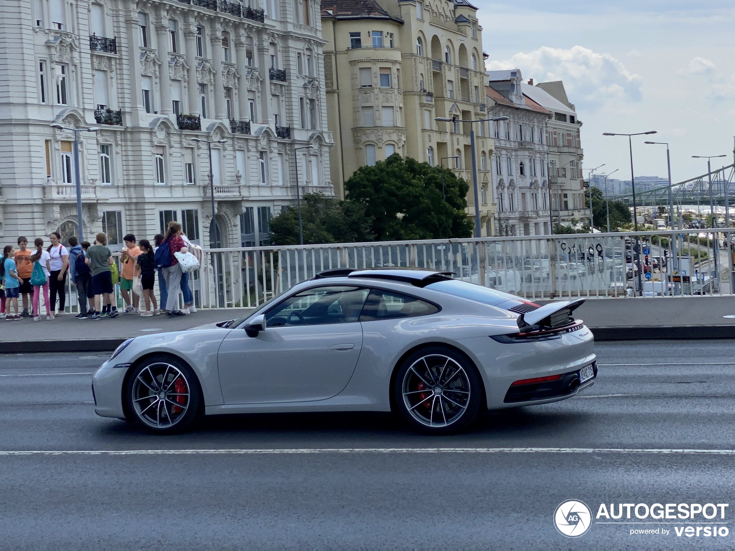 Porsche 992 Carrera 4S