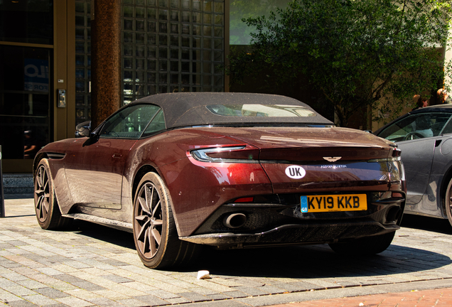 Aston Martin DB11 V8 Volante