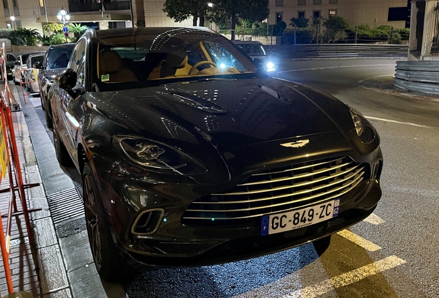 Aston Martin DBX