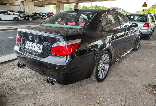 BMW M5 E60 2005