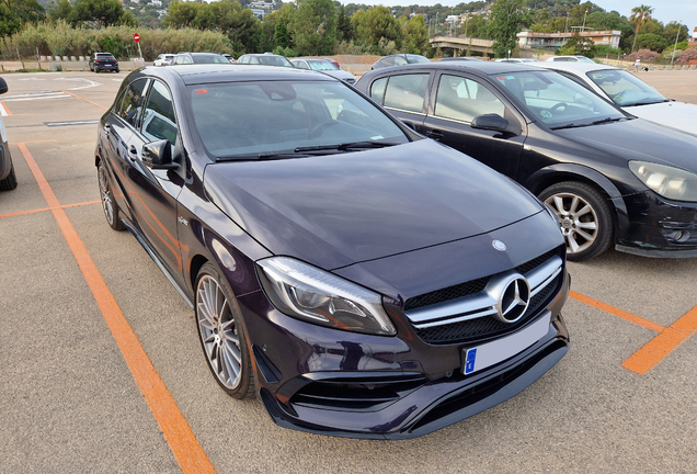 Mercedes-AMG A 45 W176 2015