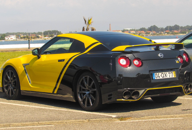 Nissan GT-R 2015