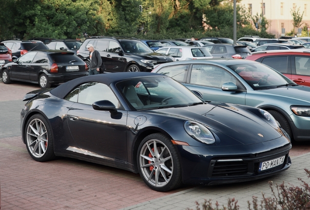 Porsche 992 Carrera 4S Cabriolet