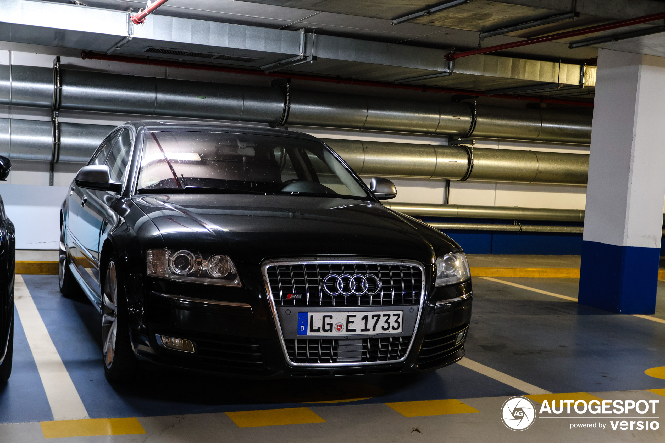 Audi S8 D3