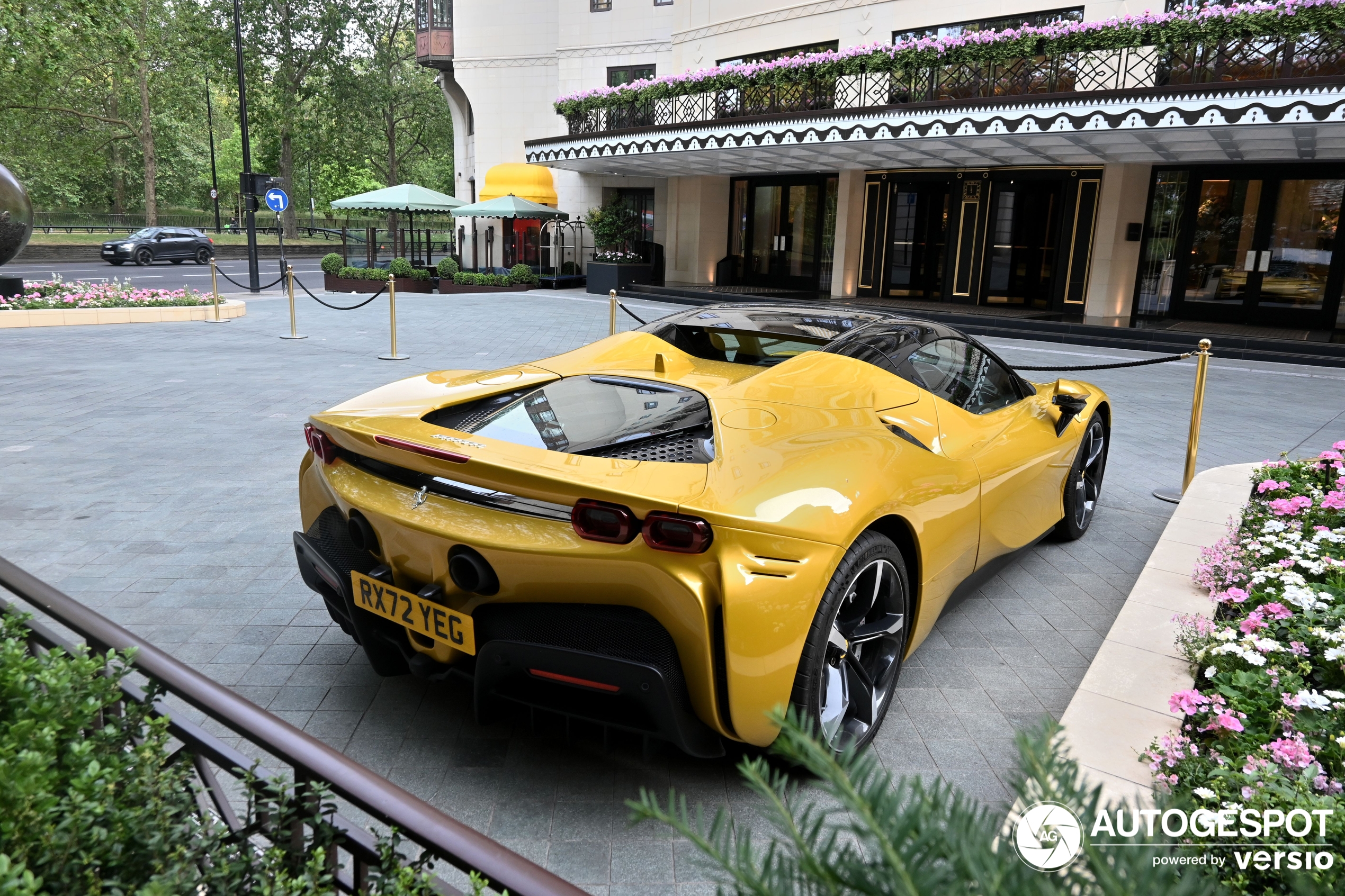 Ferrari SF90 Spider