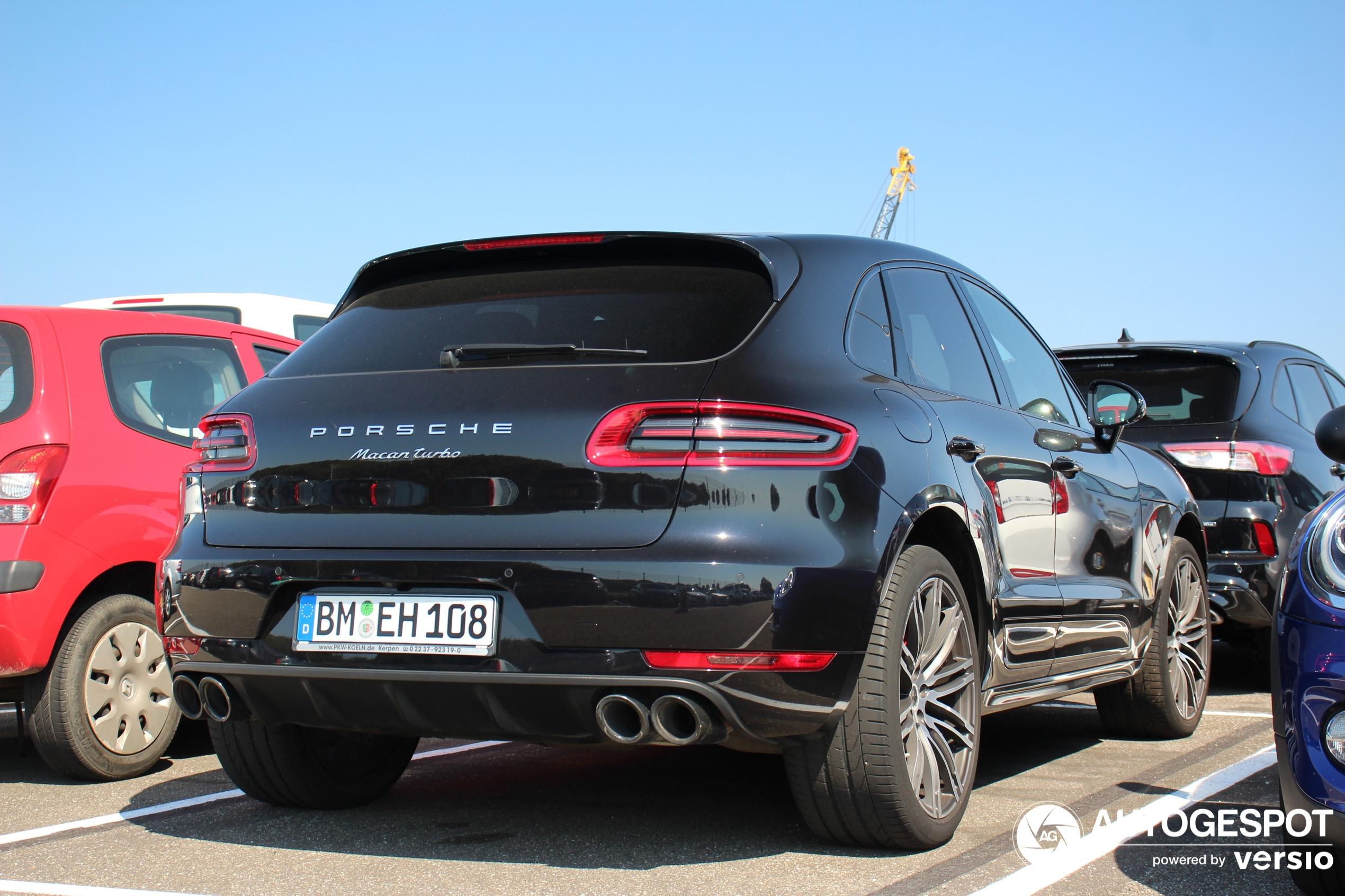 Porsche 95B Macan Turbo