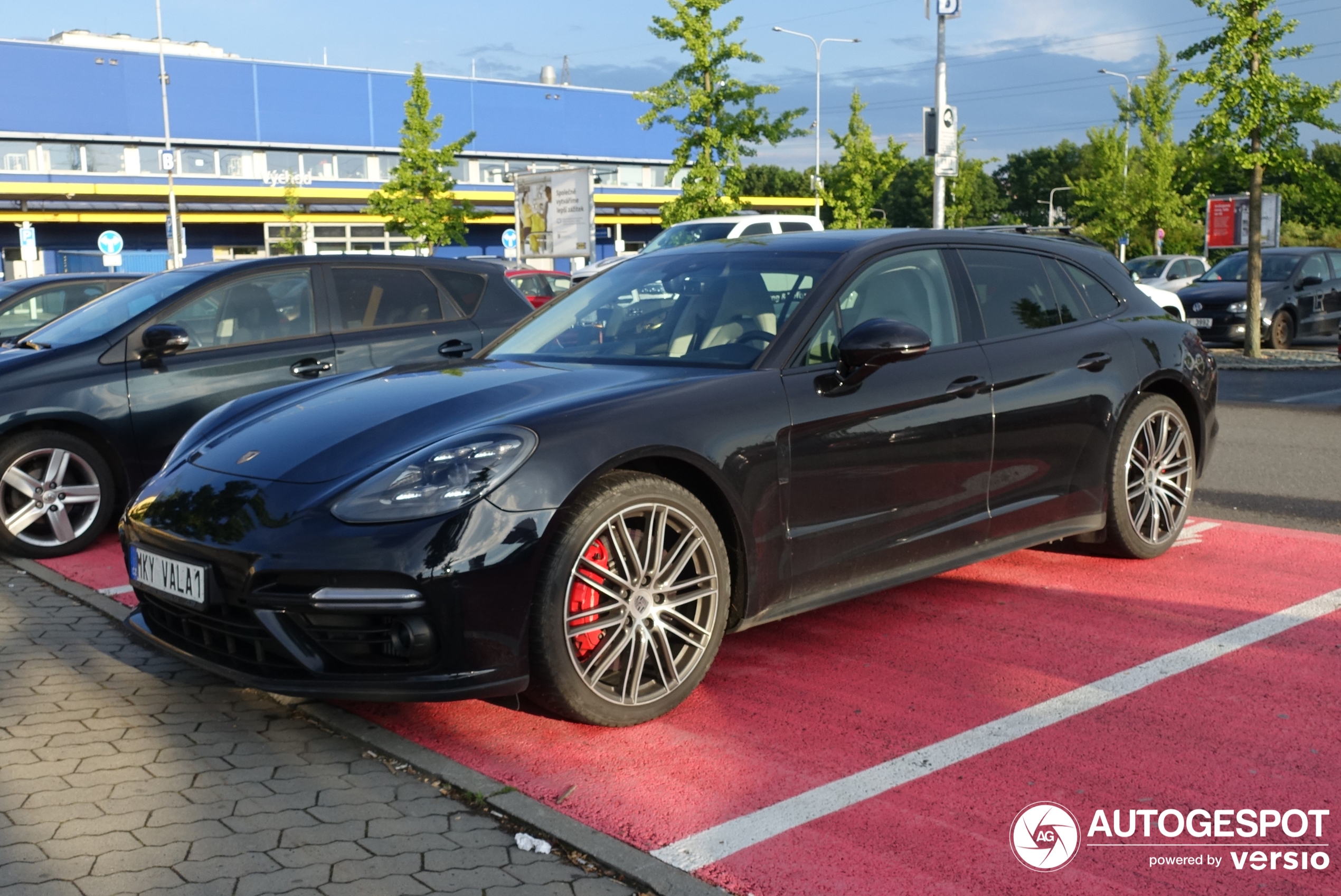 Porsche 971 Panamera Turbo Sport Turismo