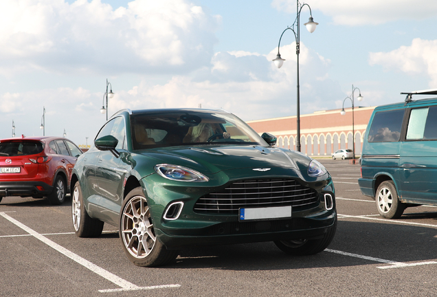 Aston Martin DBX