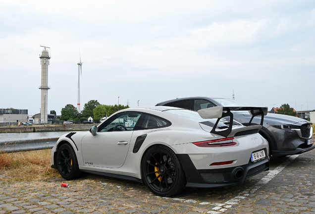 Porsche 991 GT2 RS Weissach Package