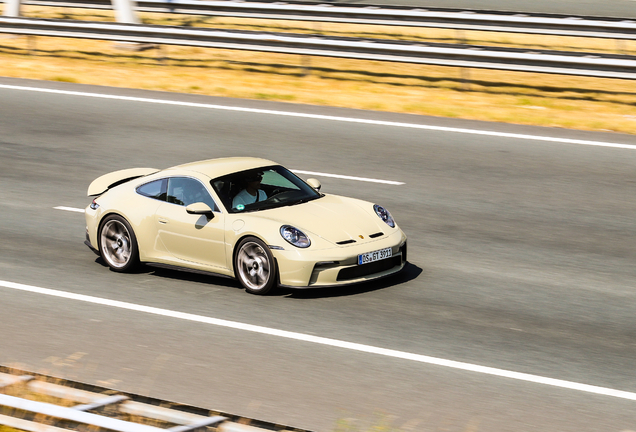 Porsche 992 GT3 Touring