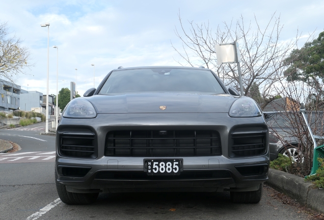 Porsche 9YA Cayenne GTS