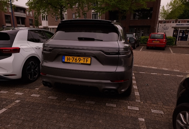 Porsche Cayenne Turbo S E-Hybrid