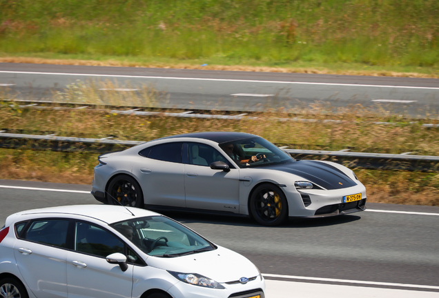 Porsche Taycan Turbo S